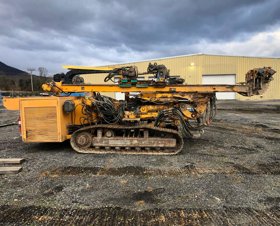 Klemm KR 806-3D - Polių kalimo mašina: foto 2 Klemm KR 806-3D - Polių kalimo mašina: foto 2