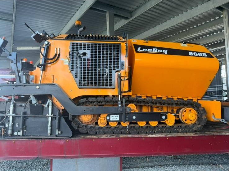 Leeboy 8608 - Asfalto klotuvas: foto 1 Leeboy 8608 - Asfalto klotuvas: foto 1