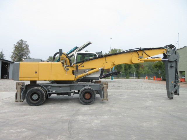 Liebherr A924 - Ekskavatorius su ilga strėle: foto 3 Liebherr A924 - Ekskavatorius su ilga strėle: foto 3