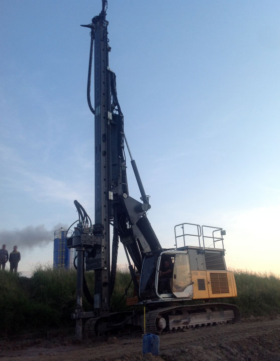 Liebherr LRB 125 - Polių kalimo mašina: foto 2 Liebherr LRB 125 - Polių kalimo mašina: foto 2