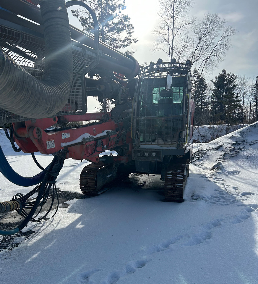Sandvik DI550 - Gręžimo mašina: foto 3 Sandvik DI550 - Gręžimo mašina: foto 3