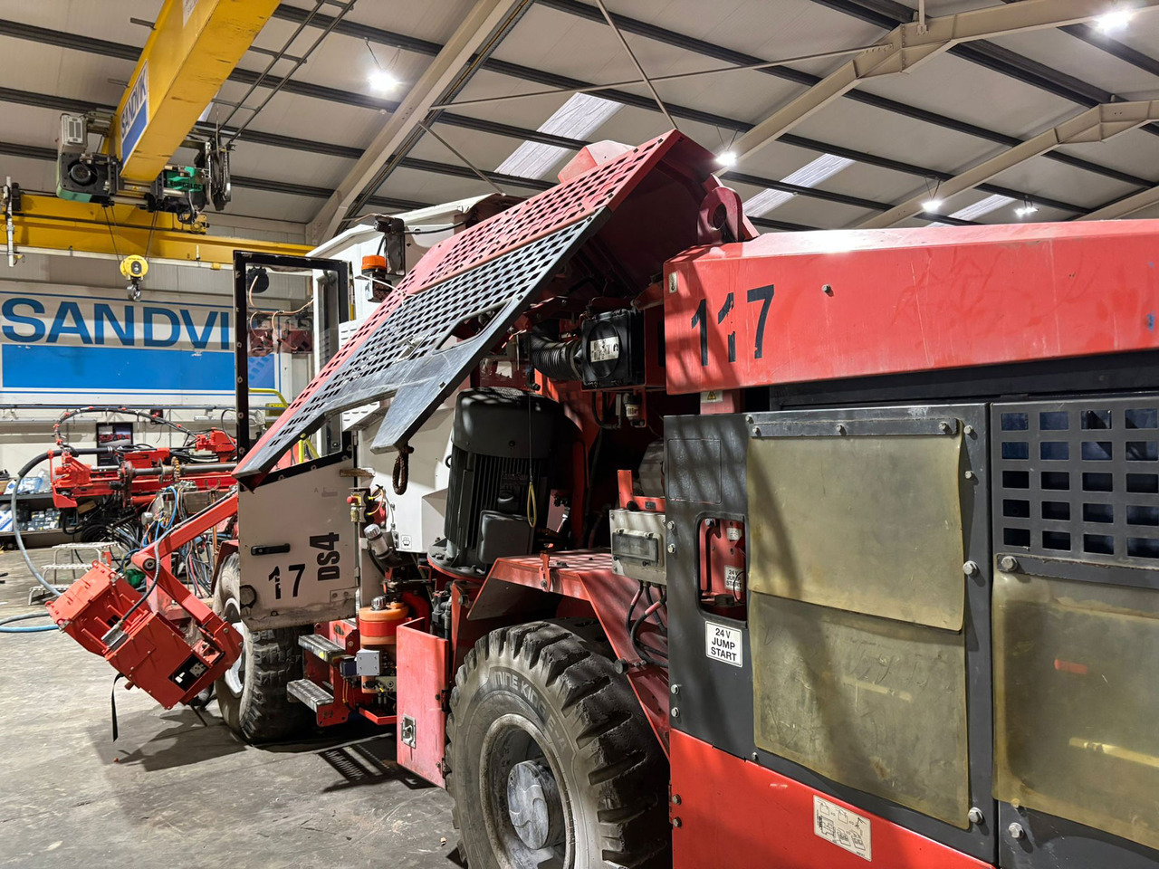 Sandvik DS411 - Horizontalaus gręžimo mašinos: foto 5 Sandvik DS411 - Horizontalaus gręžimo mašinos: foto 5
