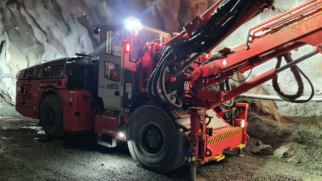 Sandvik DT922I - Kasybos mašina: foto 1 Sandvik DT922I - Kasybos mašina: foto 1