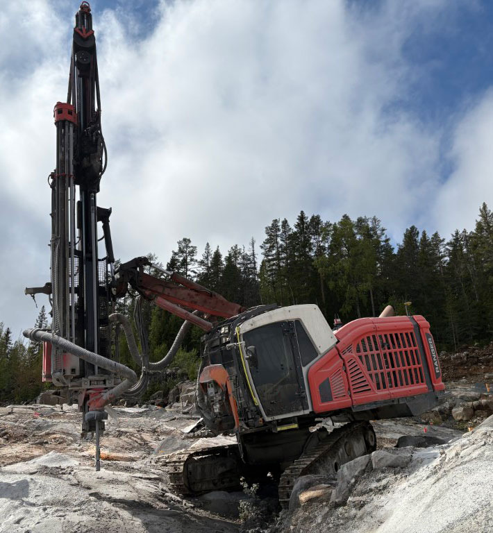 Sandvik DX800i - Gręžimo mašina: foto 3 Sandvik DX800i - Gręžimo mašina: foto 3