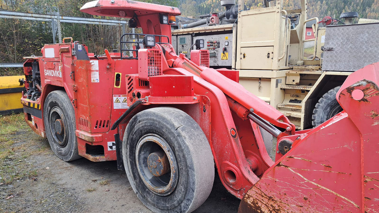 Sandvik LH202 - Kasybos mašina: foto 2 Sandvik LH202 - Kasybos mašina: foto 2