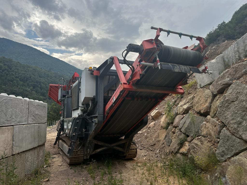 Sandvik QS331 - Kūgio trupintuvas: foto 4 Sandvik QS331 - Kūgio trupintuvas: foto 4