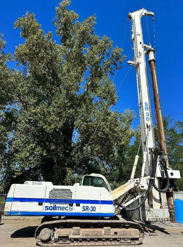 Soilmec SR-30 - Polių kalimo mašina: foto 2 Soilmec SR-30 - Polių kalimo mašina: foto 2