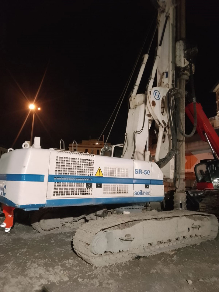 Soilmec SR-50 - Polių kalimo mašina: foto 1 Soilmec SR-50 - Polių kalimo mašina: foto 1