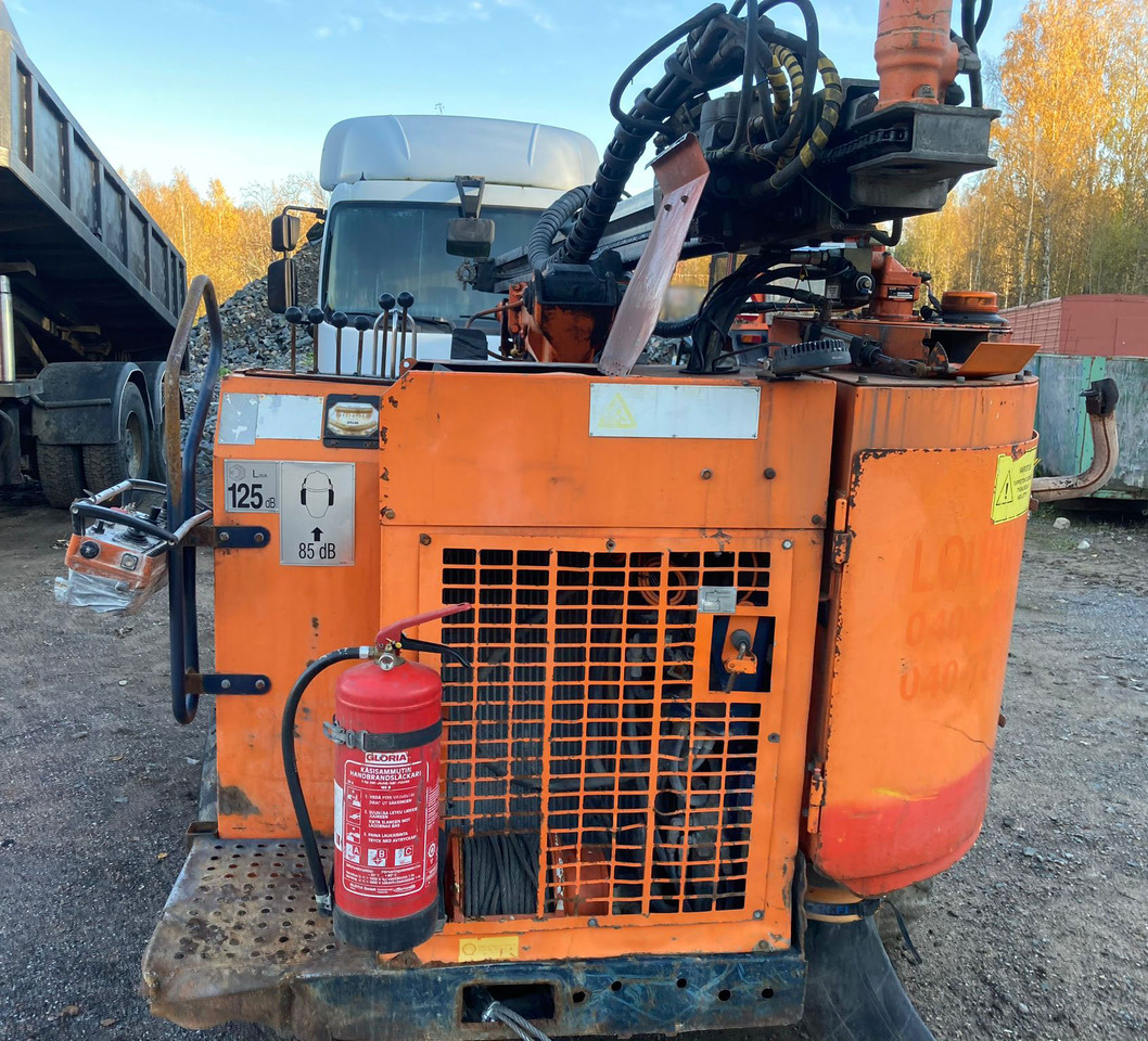 Tamrock Commando 120R - Gręžimo mašina: foto 4 Tamrock Commando 120R - Gręžimo mašina: foto 4