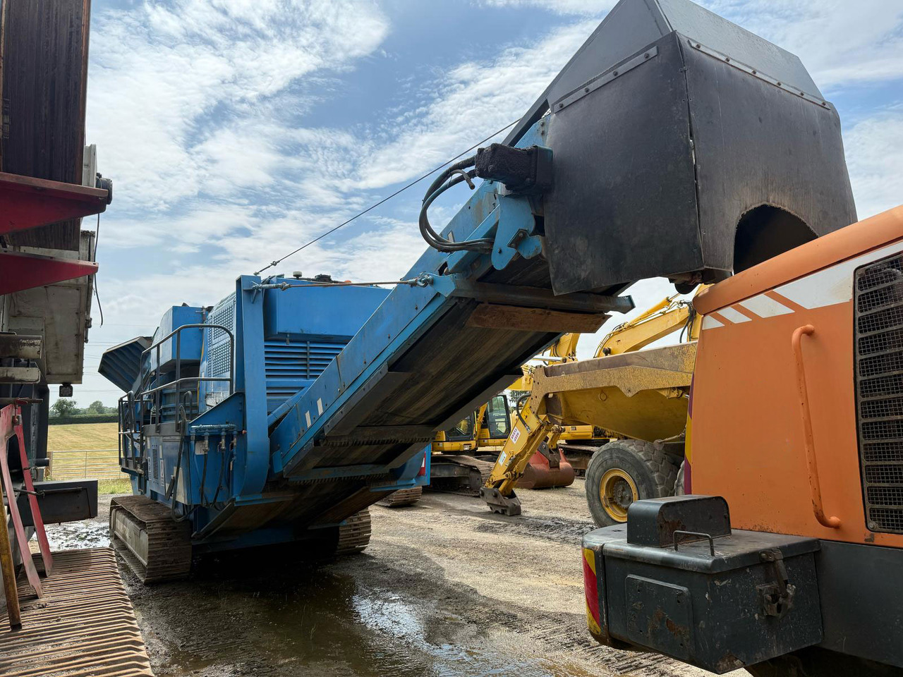 Terex Pegson 1300 Maxtrak - Kūgio trupintuvas: foto 4 Terex Pegson 1300 Maxtrak - Kūgio trupintuvas: foto 4