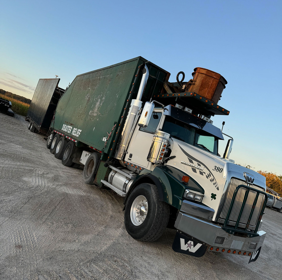 Western Star W4900 SB - Šiukšliavežis: foto 5 Western Star W4900 SB - Šiukšliavežis: foto 5