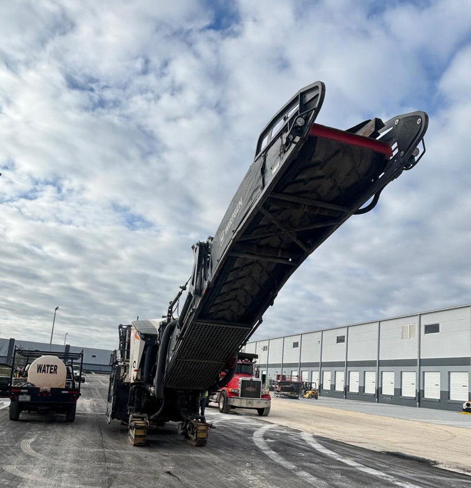 Wirtgen W 200 Fi - Asfalto freza: foto 3 Wirtgen W 200 Fi - Asfalto freza: foto 3