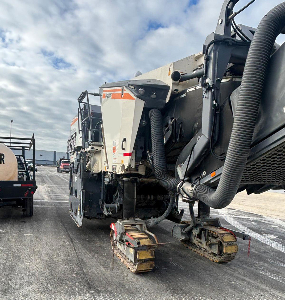 Wirtgen W 200 Fi - Asfalto freza: foto 5 Wirtgen W 200 Fi - Asfalto freza: foto 5