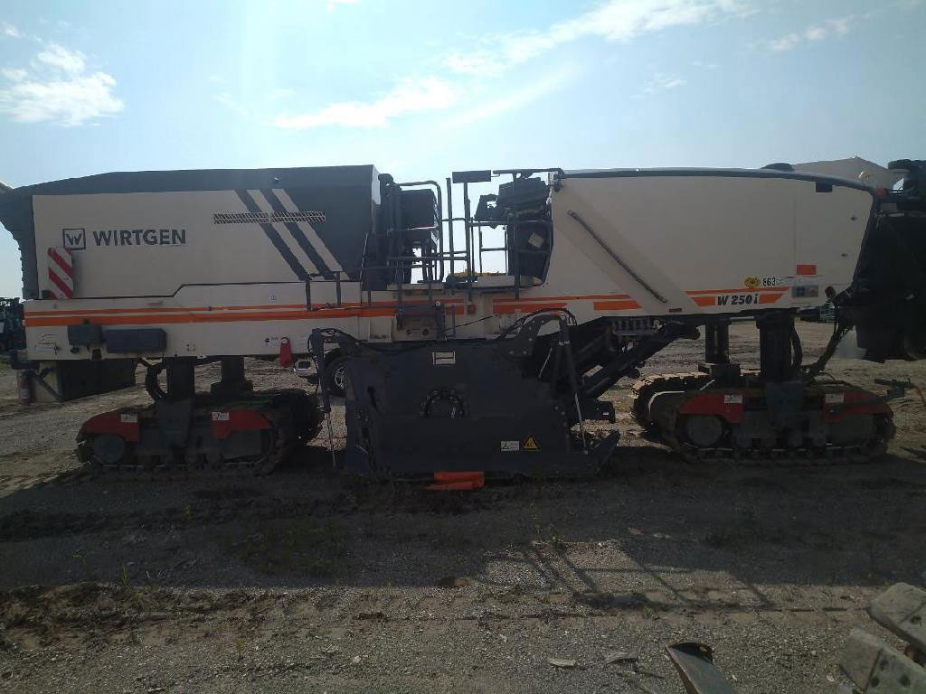 Wirtgen W 250 I - Asfalto freza: foto 3 Wirtgen W 250 I - Asfalto freza: foto 3