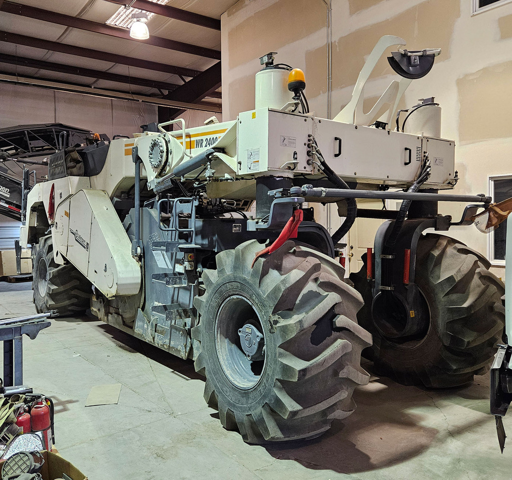 Wirtgen WR 2400 - Grunto stabilizatorius: foto 1 Wirtgen WR 2400 - Grunto stabilizatorius: foto 1