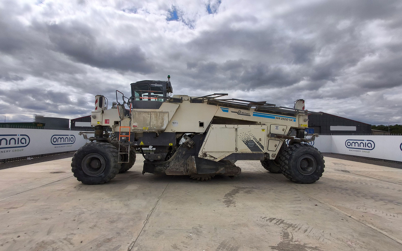 Wirtgen WR 2500 SK - Grunto stabilizatorius: foto 2 Wirtgen WR 2500 SK - Grunto stabilizatorius: foto 2