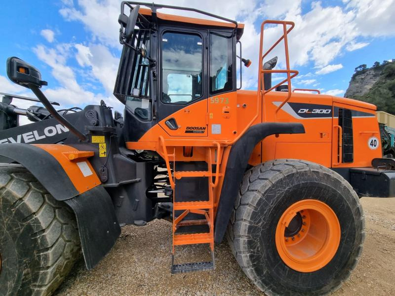 Doosan DL300 - Ratinis krautuvas: foto 4 Doosan DL300 - Ratinis krautuvas: foto 4