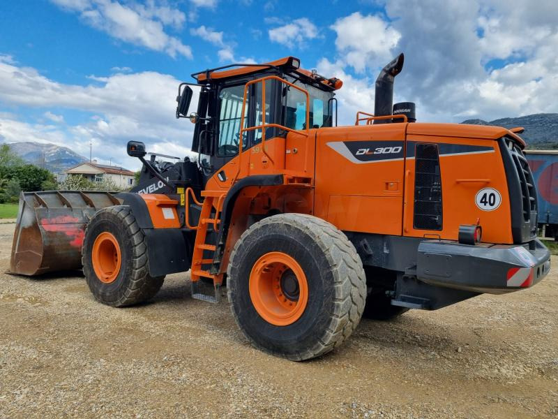 Doosan DL300 - Ratinis krautuvas: foto 1 Doosan DL300 - Ratinis krautuvas: foto 1