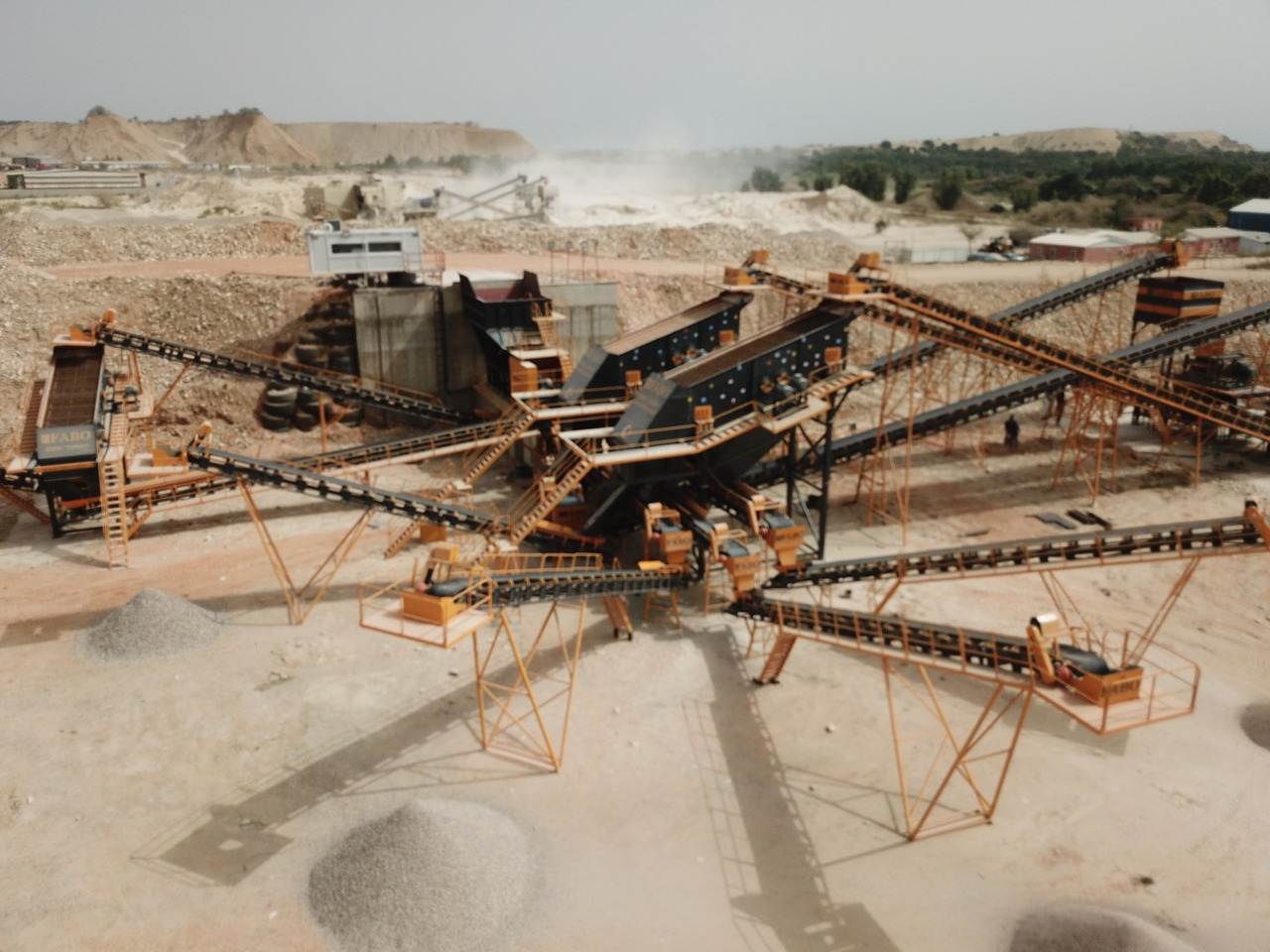 FABO crusher - stone crusher - crushers - Trupintuvas: foto 1 FABO crusher - stone crusher - crushers - Trupintuvas: foto 1