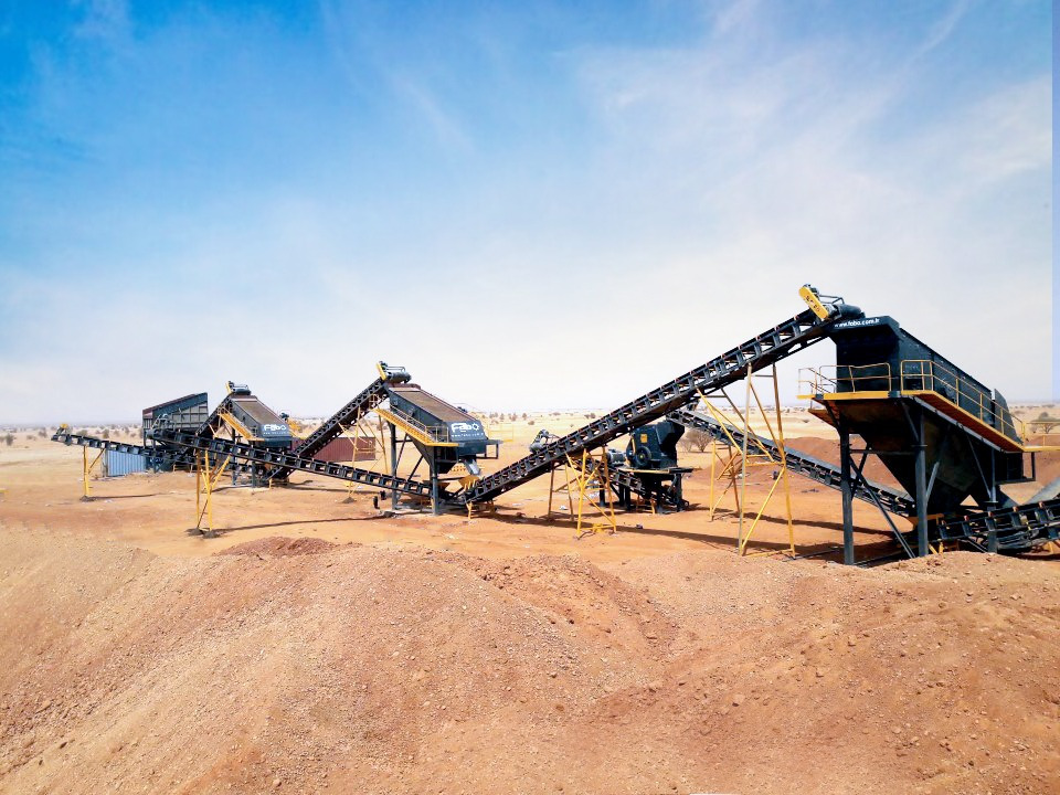 FABO crusher - stone crusher - crushers - Trupintuvas: foto 1 FABO crusher - stone crusher - crushers - Trupintuvas: foto 1