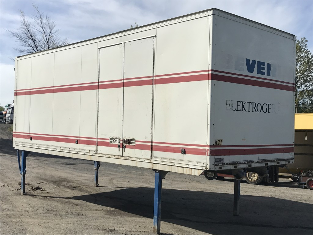 ACKERMANN-FRUEHAUF AWL - KOFFER AWL-Koffer mit Seitentür 7 m - Kėbulas - furgonas: foto 4 ACKERMANN-FRUEHAUF AWL - KOFFER AWL-Koffer mit Seitentür 7 m - Kėbulas - furgonas: foto 4