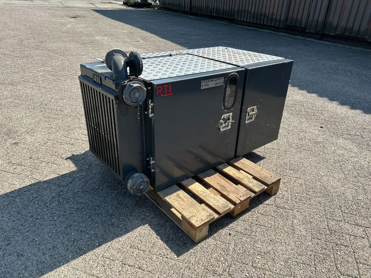 Ingersoll Rand Silo Compressor / CVS 1100 cub / 2.2 bar / Cooler / pto axle / air filter - Kondicionieriaus kompresorius - Sunkvežimis: foto 2 Ingersoll Rand Silo Compressor / CVS 1100 cub / 2.2 bar / Cooler / pto axle / air filter - Kondicionieriaus kompresorius - Sunkvežimis: foto 2