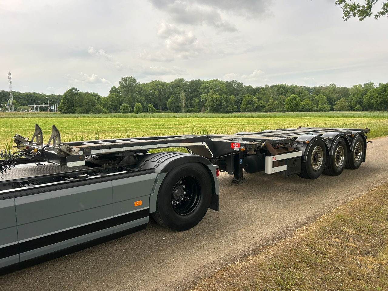 Pacton ET3 / Bpw Disc / Lifting axle / 2x20/30/40/45 ft hc / Tyres 80 / Tuf 3-20 - Konteineris-vežimus/ Sukeisti kūną puspriekabė: foto 1 Pacton ET3 / Bpw Disc / Lifting axle / 2x20/30/40/45 ft hc / Tyres 80 / Tuf 3-20 - Konteineris-vežimus/ Sukeisti kūną puspriekabė: foto 1