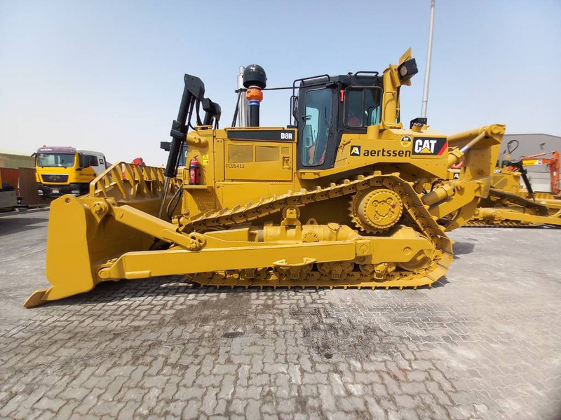 Cat D8R (Abu Dhabi) - Buldozeris: foto 1 Cat D8R (Abu Dhabi) - Buldozeris: foto 1
