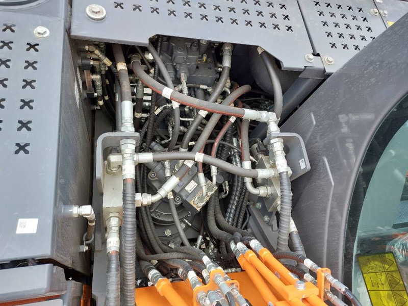 Nauja Ratinis ekskavatorius Develon DX 140 W-7: foto 18