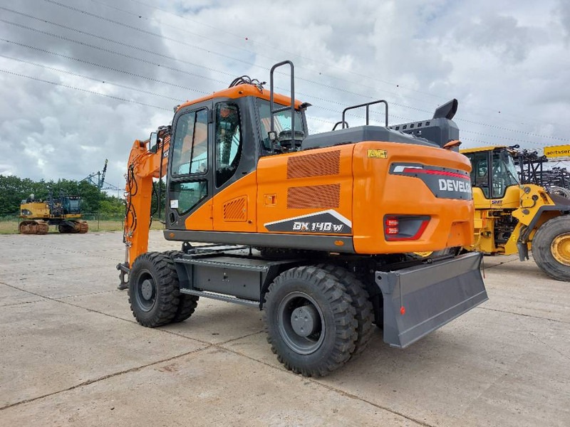 Nauja Ratinis ekskavatorius Develon DX 140 W-7: foto 6