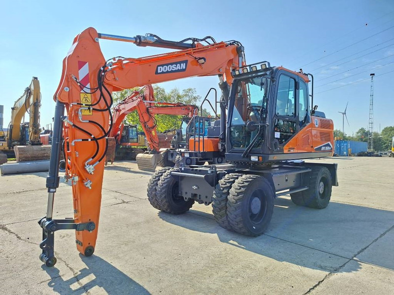Doosan DX 160 W-7 (EX Demo) - Ratinis ekskavatorius: foto 2 Doosan DX 160 W-7 (EX Demo) - Ratinis ekskavatorius: foto 2