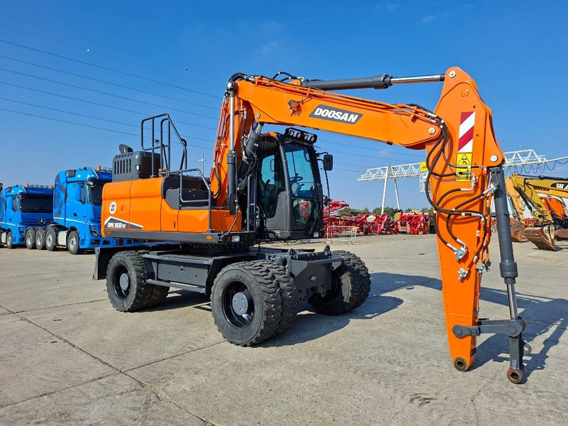 Doosan DX160W-7 - Ratinis ekskavatorius: foto 3 Doosan DX160W-7 - Ratinis ekskavatorius: foto 3
