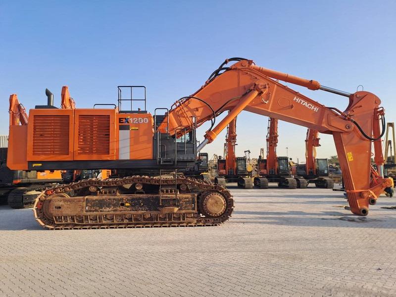 Hitachi EX1200-6 ME (New Boom + Stick) (Jebel Ali, UAE) - Vikšrinis ekskavatorius: foto 2 Hitachi EX1200-6 ME (New Boom + Stick) (Jebel Ali, UAE) - Vikšrinis ekskavatorius: foto 2