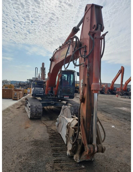 Hitachi ZX220LC (Abu Dhabi) - Vikšrinis ekskavatorius: foto 4 Hitachi ZX220LC (Abu Dhabi) - Vikšrinis ekskavatorius: foto 4