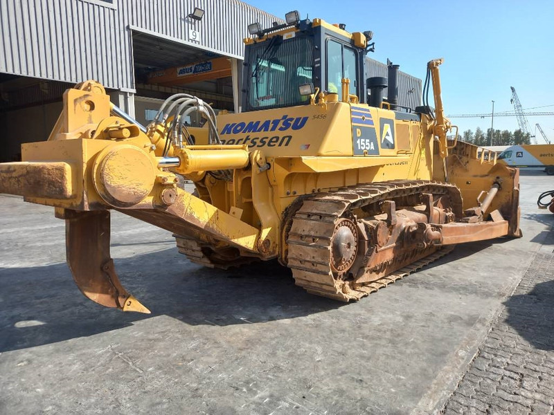 Komatsu D155A-6R (4 pcs available in Abu Dhabi) - Buldozeris: foto 3 Komatsu D155A-6R (4 pcs available in Abu Dhabi) - Buldozeris: foto 3
