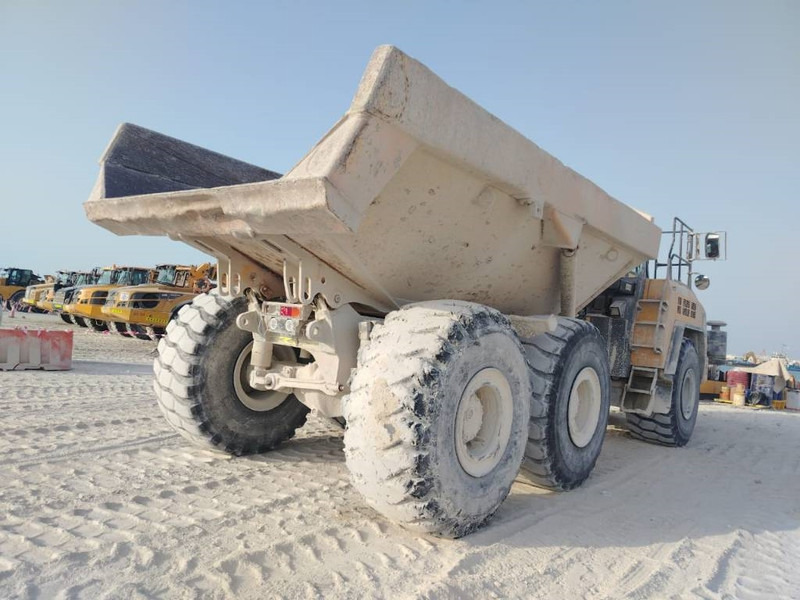 Komatsu HM400-3R (4 pieces available in Abu Dhabi) - Šarnyrinis savivartis: foto 5 Komatsu HM400-3R (4 pieces available in Abu Dhabi) - Šarnyrinis savivartis: foto 5