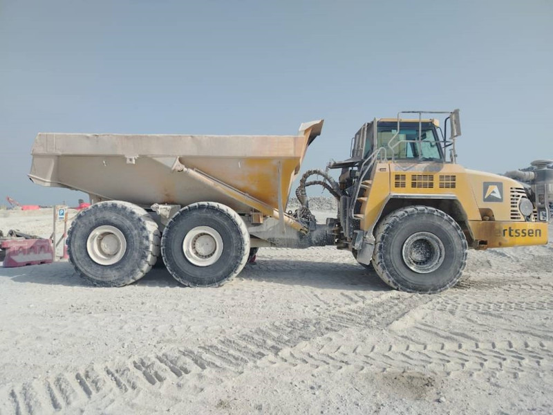 Komatsu HM400-3R (4 pieces available in Abu Dhabi) - Šarnyrinis savivartis: foto 2 Komatsu HM400-3R (4 pieces available in Abu Dhabi) - Šarnyrinis savivartis: foto 2