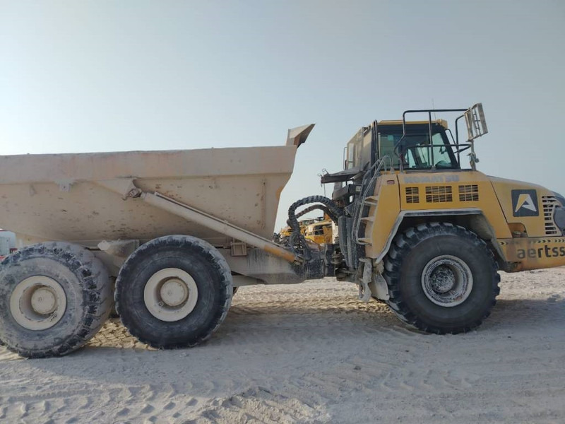 Komatsu HM400-3R (4 pieces available in Abu Dhabi) - Šarnyrinis savivartis: foto 2 Komatsu HM400-3R (4 pieces available in Abu Dhabi) - Šarnyrinis savivartis: foto 2