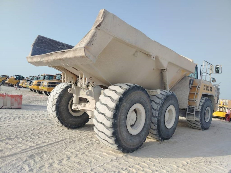 Komatsu HM400-3R (4 pieces available in Abu Dhabi) - Šarnyrinis savivartis: foto 4 Komatsu HM400-3R (4 pieces available in Abu Dhabi) - Šarnyrinis savivartis: foto 4