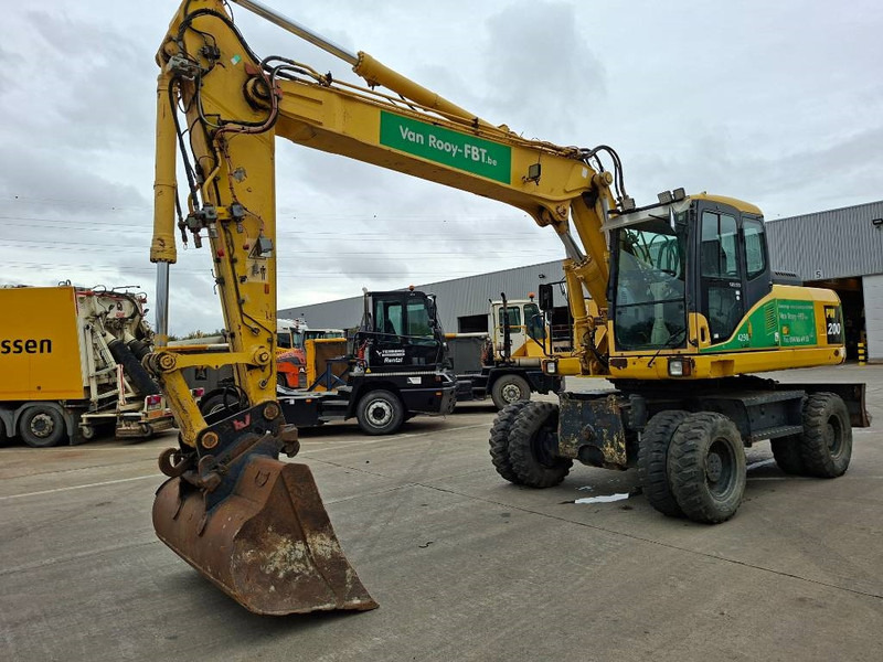 Komatsu PW 200-7H - Ratinis ekskavatorius: foto 2 Komatsu PW 200-7H - Ratinis ekskavatorius: foto 2