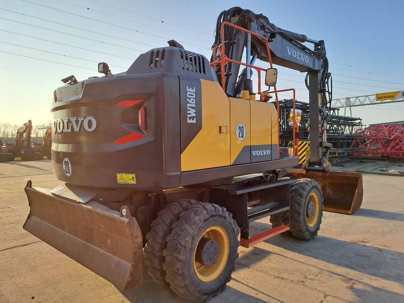 Volvo EW 160 E - Ratinis ekskavatorius: foto 4 Volvo EW 160 E - Ratinis ekskavatorius: foto 4