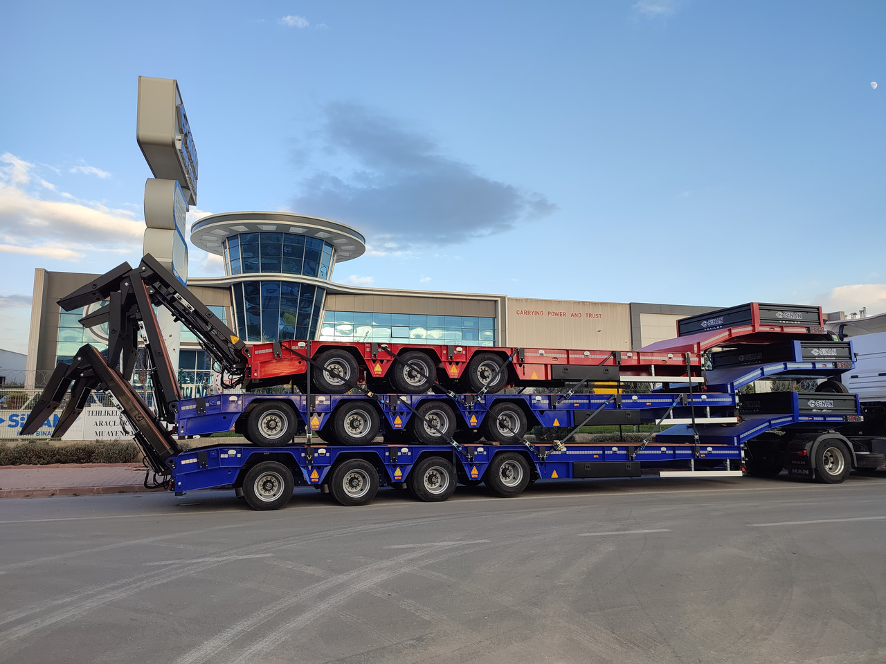 SINAN TANKER TRAILER Lowbed 4 axle - Žemo profilio platforma puspriekabė: foto 1 SINAN TANKER TRAILER Lowbed 4 axle - Žemo profilio platforma puspriekabė: foto 1