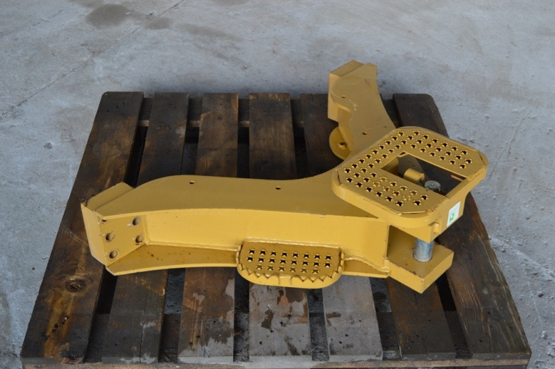 CATERPILLAR D5N Tow hook - Auto gervė - Buldozeris: foto 1 CATERPILLAR D5N Tow hook - Auto gervė - Buldozeris: foto 1