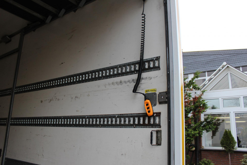 Mercedes-Benz Atego 916 Koffer LDW LBW NUR 98.597 km - Komercinis automobilis: foto 2 Mercedes-Benz Atego 916 Koffer LDW LBW NUR 98.597 km - Komercinis automobilis: foto 2