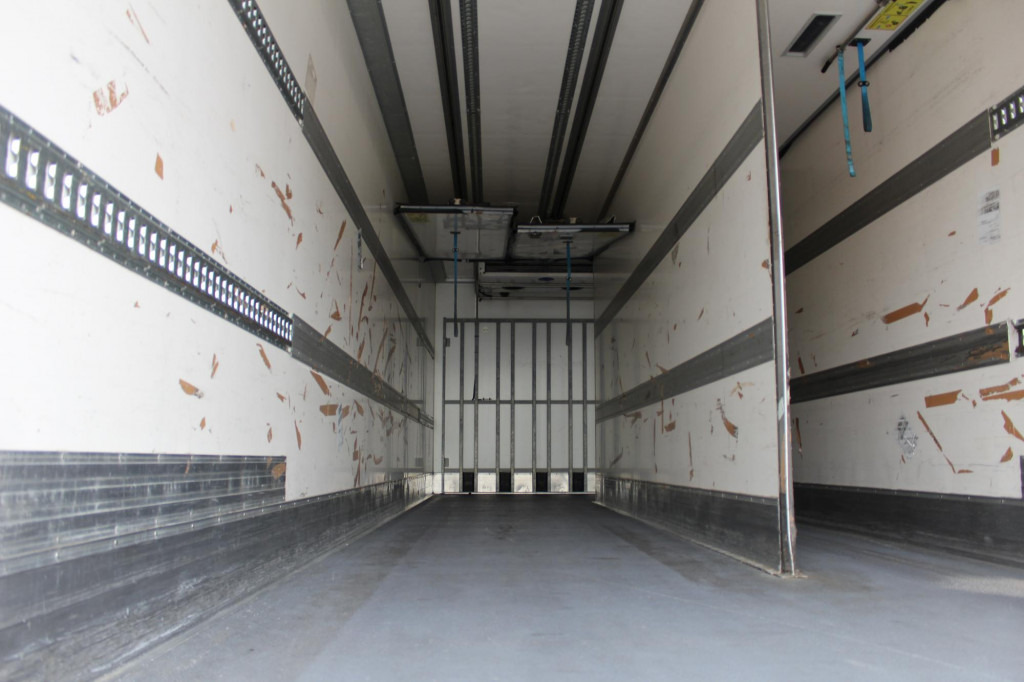 Mercedes-Benz Antos 2536 E6 CS 1250Mt Tri-temp LBW TW ATP - Refrižeratorius sunkvežimis: foto 3 Mercedes-Benz Antos 2536 E6 CS 1250Mt Tri-temp LBW TW ATP - Refrižeratorius sunkvežimis: foto 3