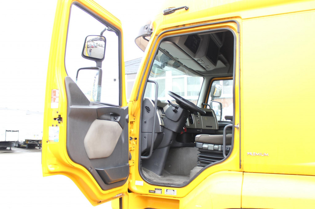 Renault Premium 380DXi BDF Schlafkabine LBW AHK 298 TKm - Važiuoklės sunkvežimis: foto 4 Renault Premium 380DXi BDF Schlafkabine LBW AHK 298 TKm - Važiuoklės sunkvežimis: foto 4