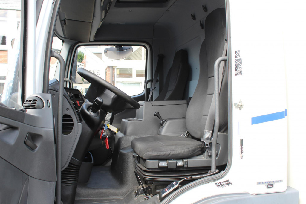Mercedes-Benz Atego 1221 E6 Koffer Klima LDW Schalter LBW - Sunkvežimis: foto 5 Mercedes-Benz Atego 1221 E6 Koffer Klima LDW Schalter LBW - Sunkvežimis: foto 5