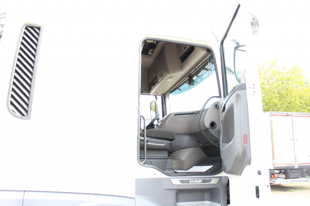 Daf XF 530 SC Retarder ACC LDW Kühlbox Vollspoiler - Vilkikas: foto 3 Daf XF 530 SC Retarder ACC LDW Kühlbox Vollspoiler - Vilkikas: foto 3