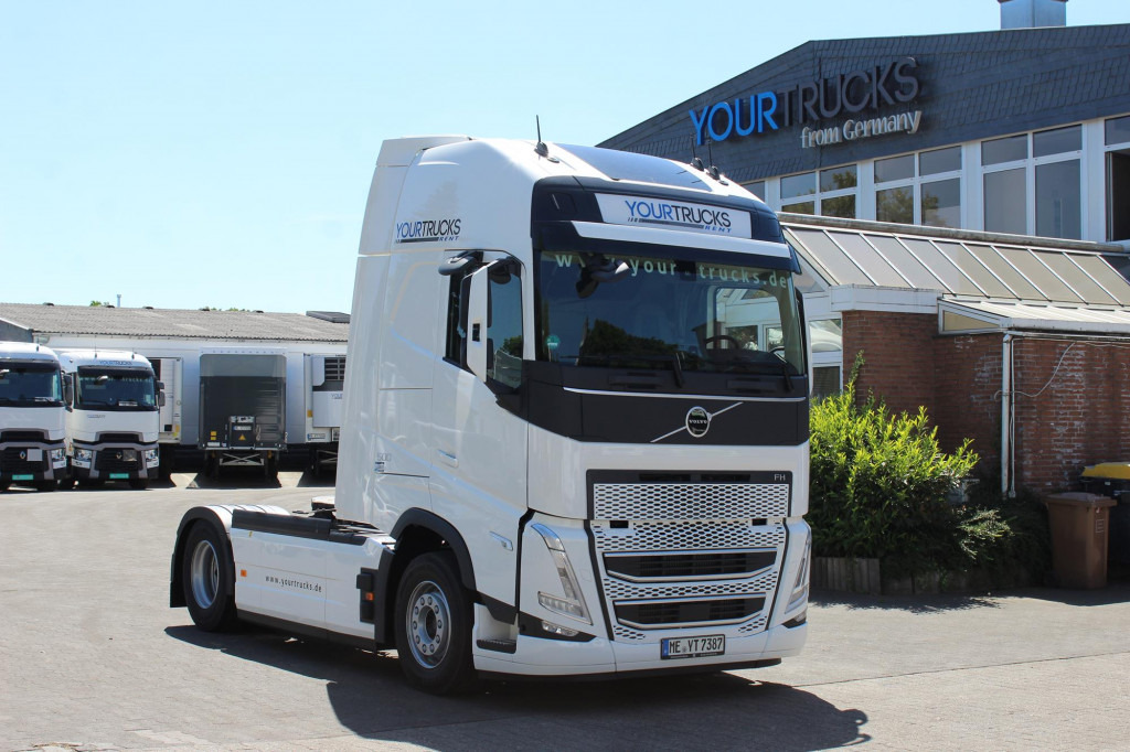 Volvo FH 500 Globe XL I-Park Cool Navi Miete-Rent! - Vilkikas: foto 1 Volvo FH 500 Globe XL I-Park Cool Navi Miete-Rent! - Vilkikas: foto 1