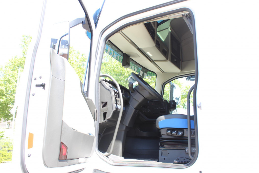 Volvo FH 500 Globe XL I-Park Cool Navi Miete-Rent! - Vilkikas: foto 2 Volvo FH 500 Globe XL I-Park Cool Navi Miete-Rent! - Vilkikas: foto 2